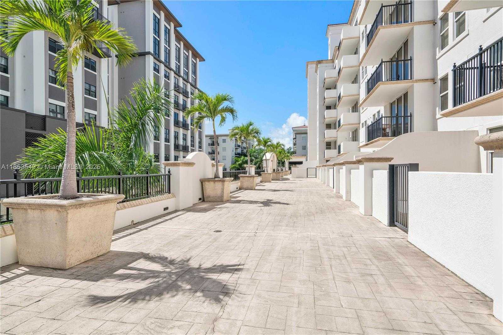 Small Image of 4100 SALZEDO ST #409, Coral Gables Number 28