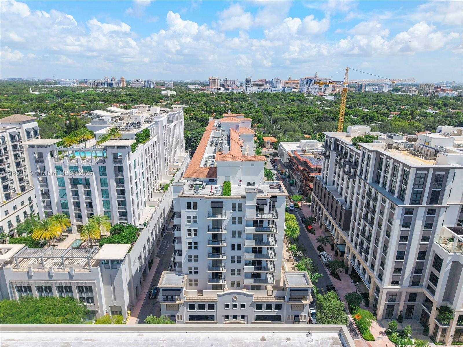 Small Image of 4100 SALZEDO ST #409, Coral Gables Number 36
