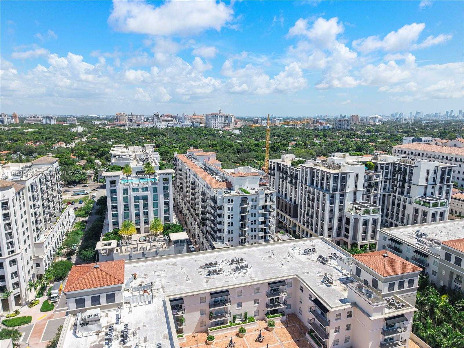 Small Image of 4100 SALZEDO ST #409, Coral Gables Number 40