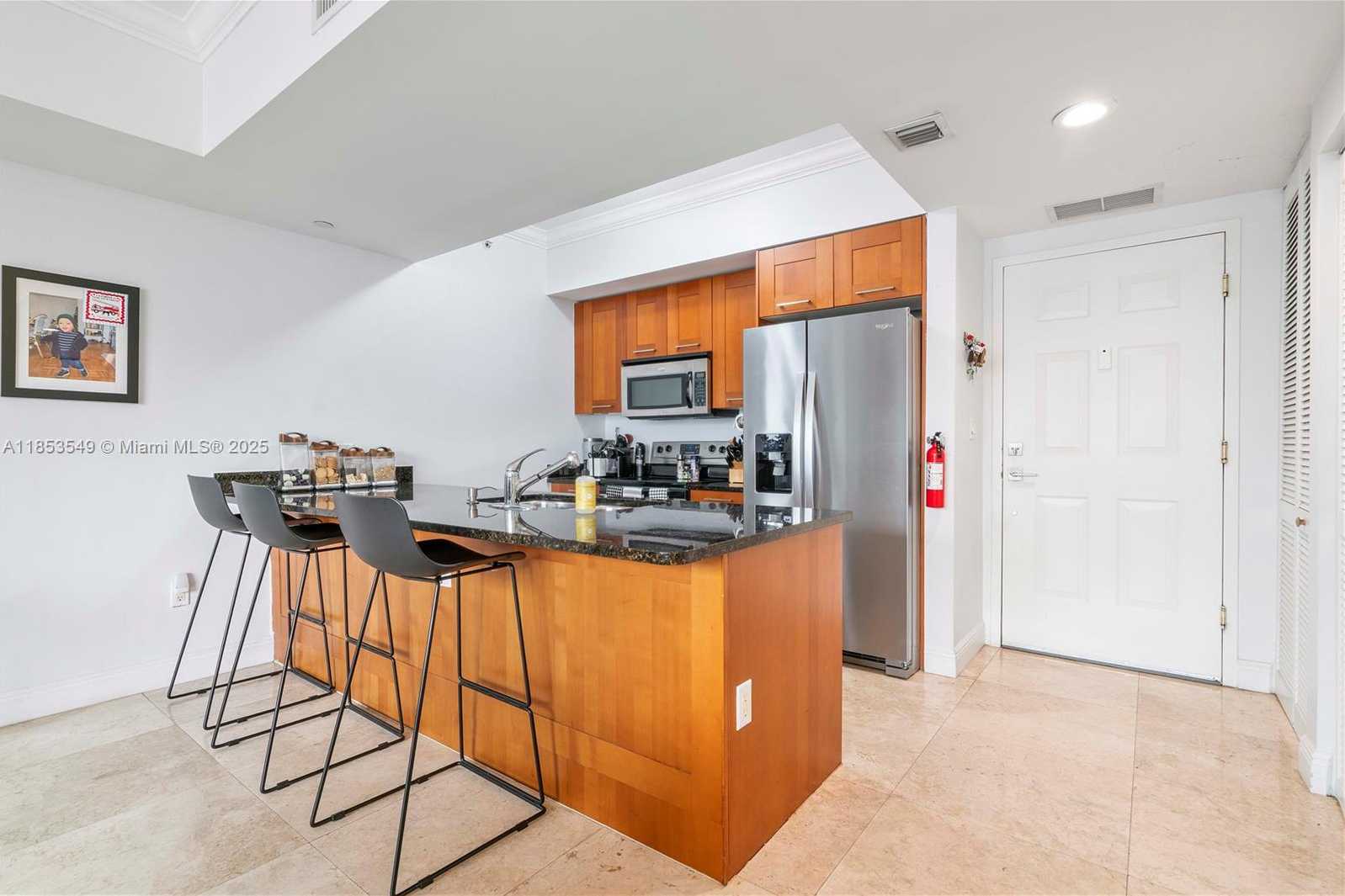 Small Image of 4100 SALZEDO ST #409, Coral Gables Number 5
