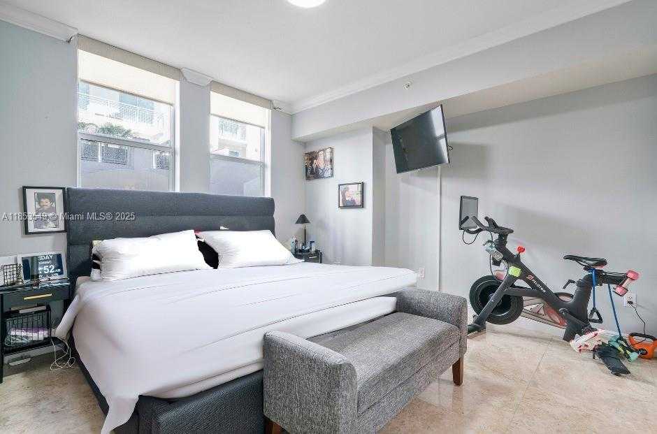 Small Image of 4100 SALZEDO ST #409, Coral Gables Number 7