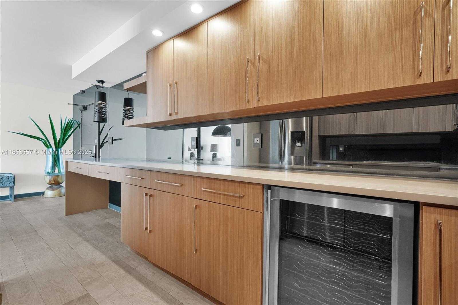 Small Image of 5151 COLLINS AVE #1519, Miami Beach Number 15