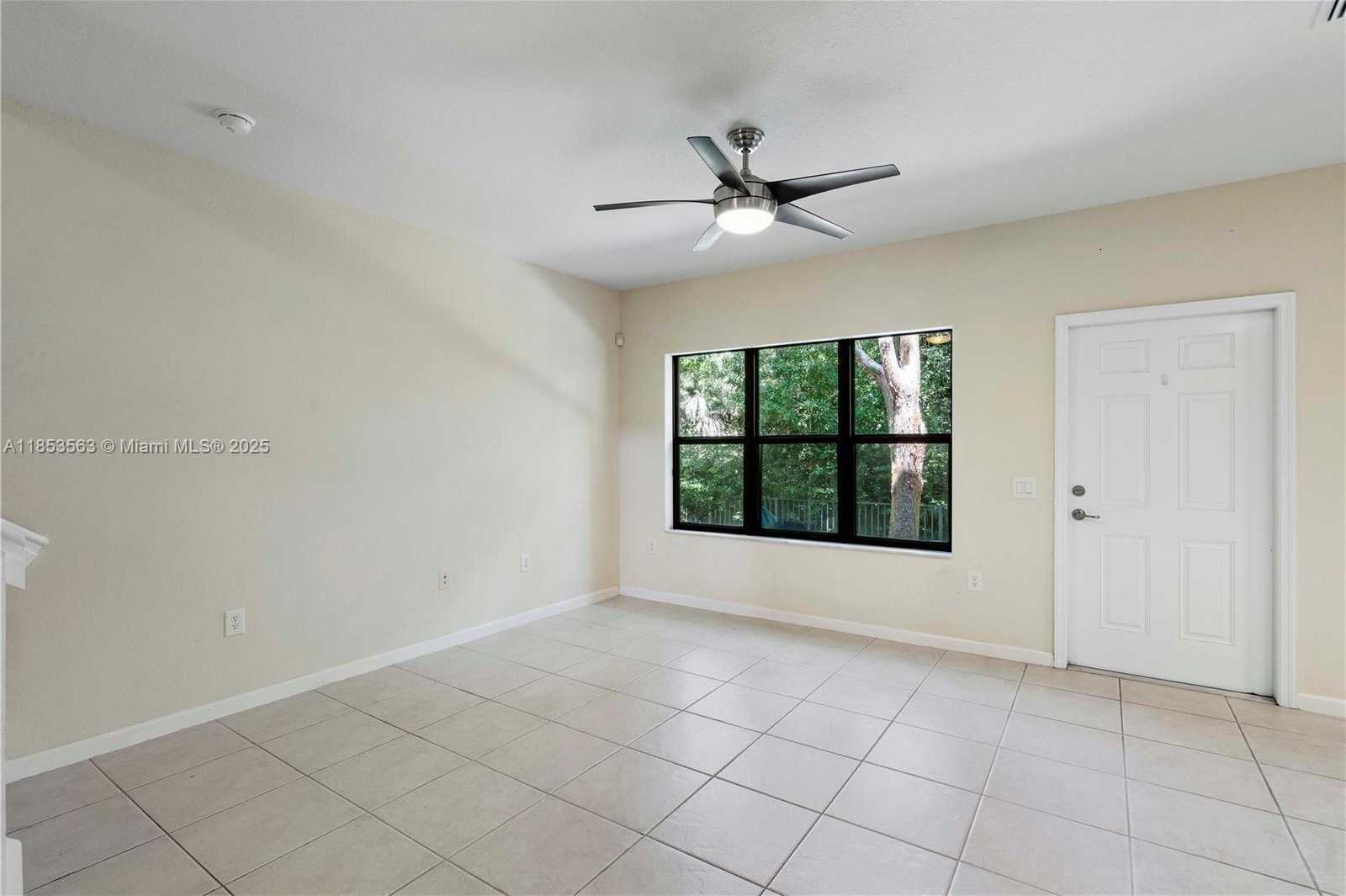 Small Image of 6116 EAST GRAND CYPRESS CIR E, Coconut Creek Number 23