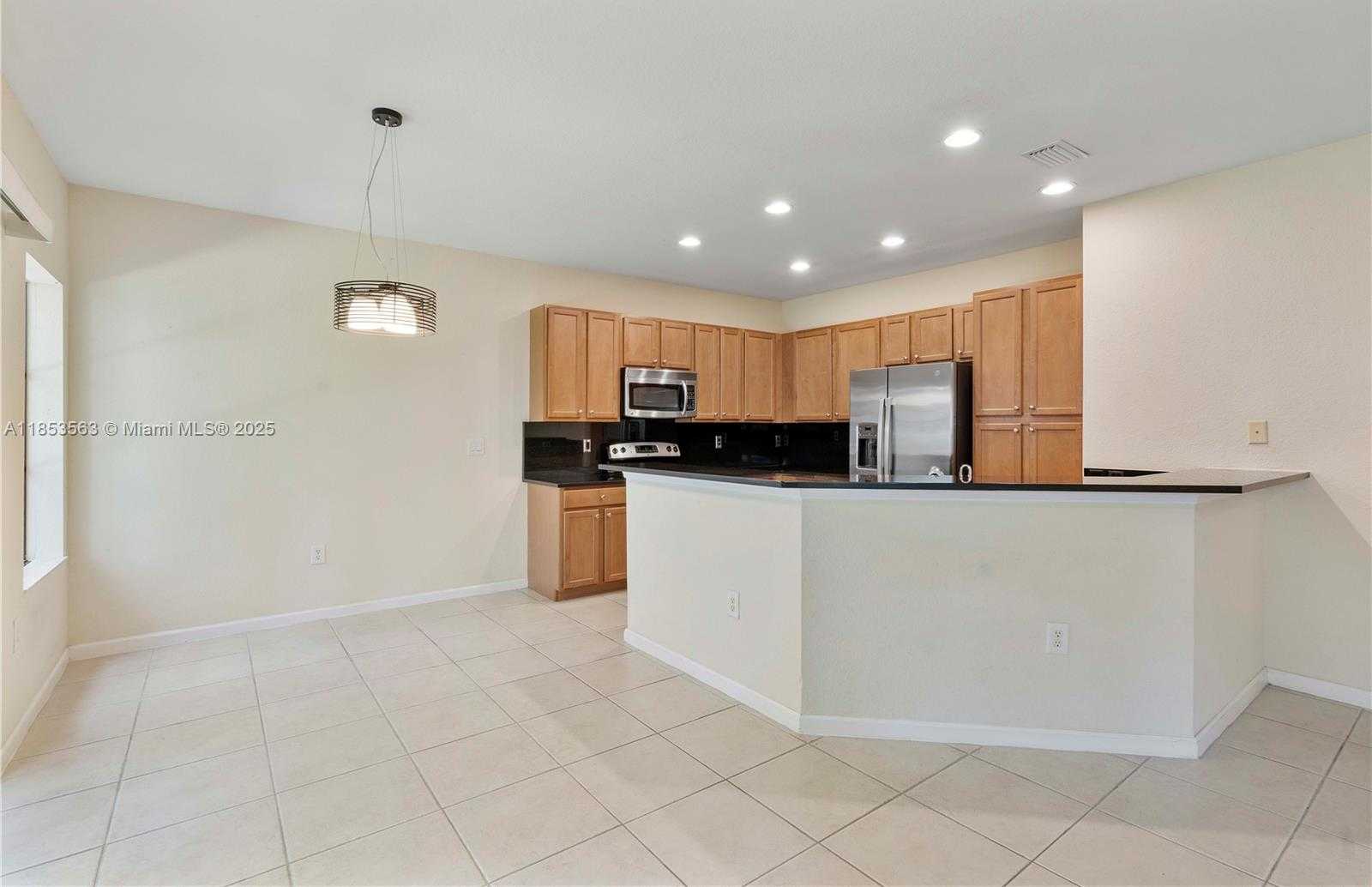 Small Image of 6116 EAST GRAND CYPRESS CIR E, Coconut Creek Number 24