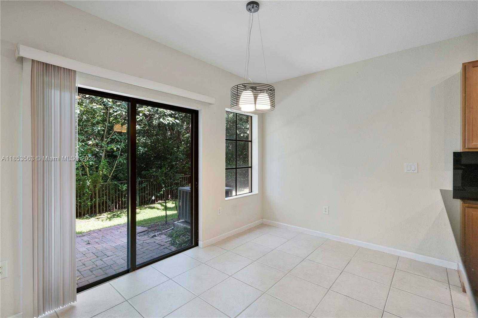 Small Image of 6116 EAST GRAND CYPRESS CIR E, Coconut Creek Number 25