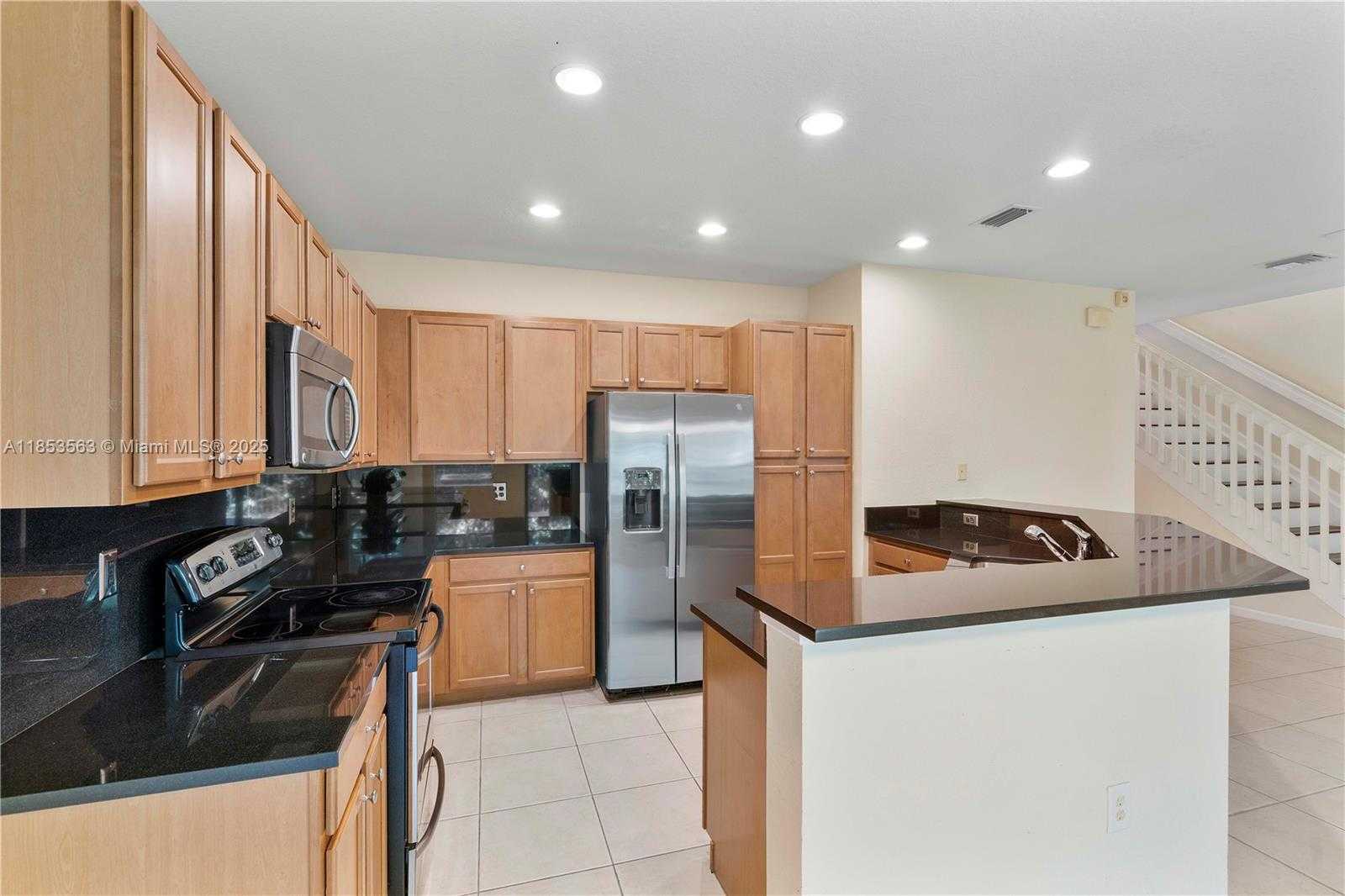 Small Image of 6116 EAST GRAND CYPRESS CIR E, Coconut Creek Number 27