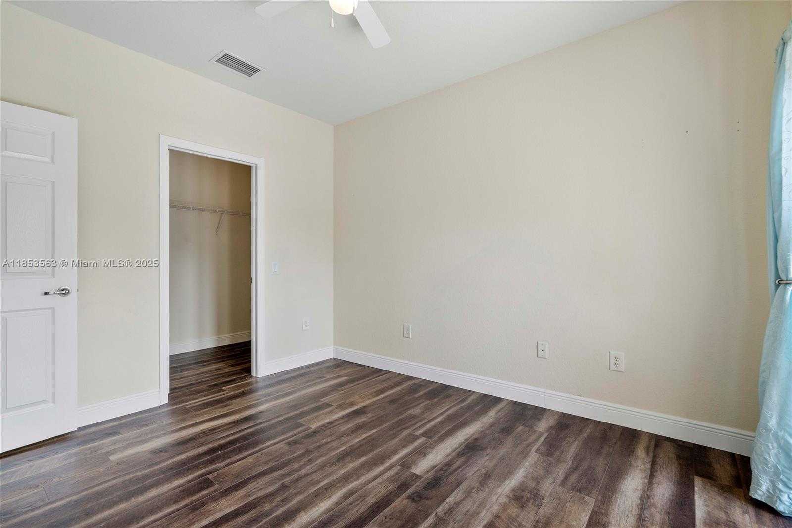Small Image of 6116 EAST GRAND CYPRESS CIR E, Coconut Creek Number 32