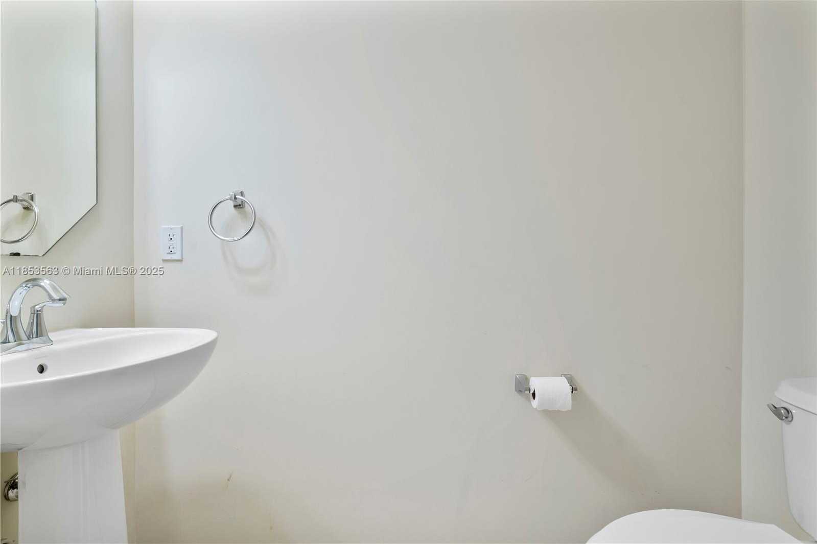 Small Image of 6116 EAST GRAND CYPRESS CIR E, Coconut Creek Number 39