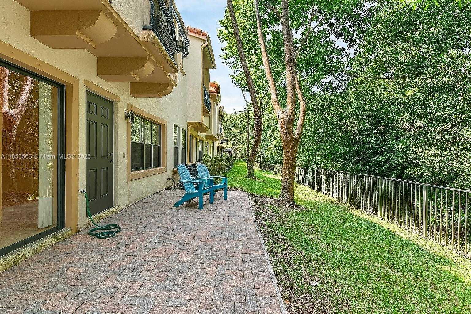 Small Image of 6116 EAST GRAND CYPRESS CIR E, Coconut Creek Number 44