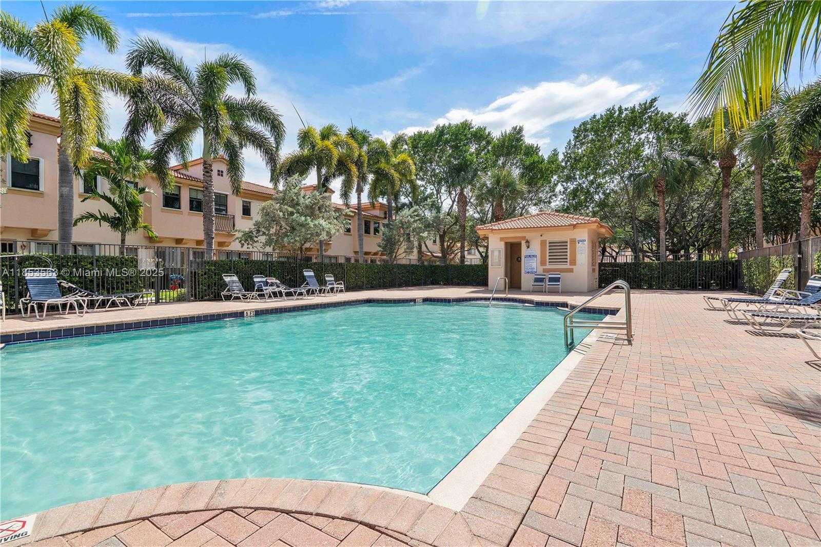 Small Image of 6116 EAST GRAND CYPRESS CIR E, Coconut Creek Number 48