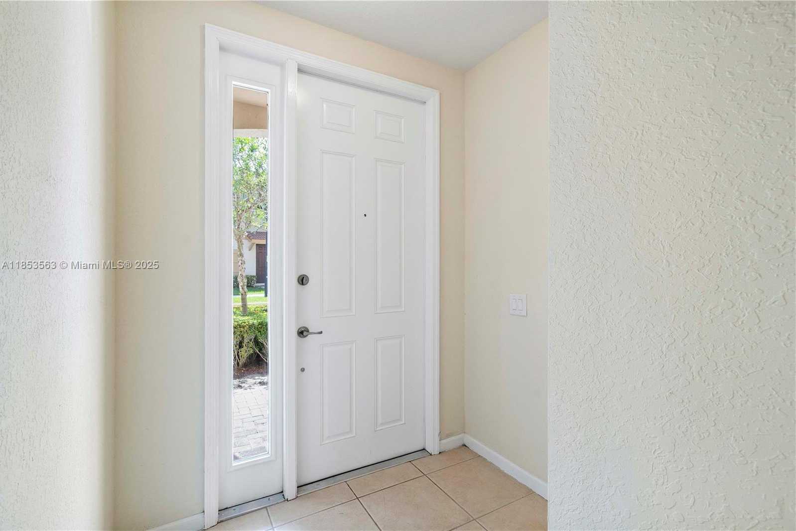 Small Image of 6116 EAST GRAND CYPRESS CIR E, Coconut Creek Number 56