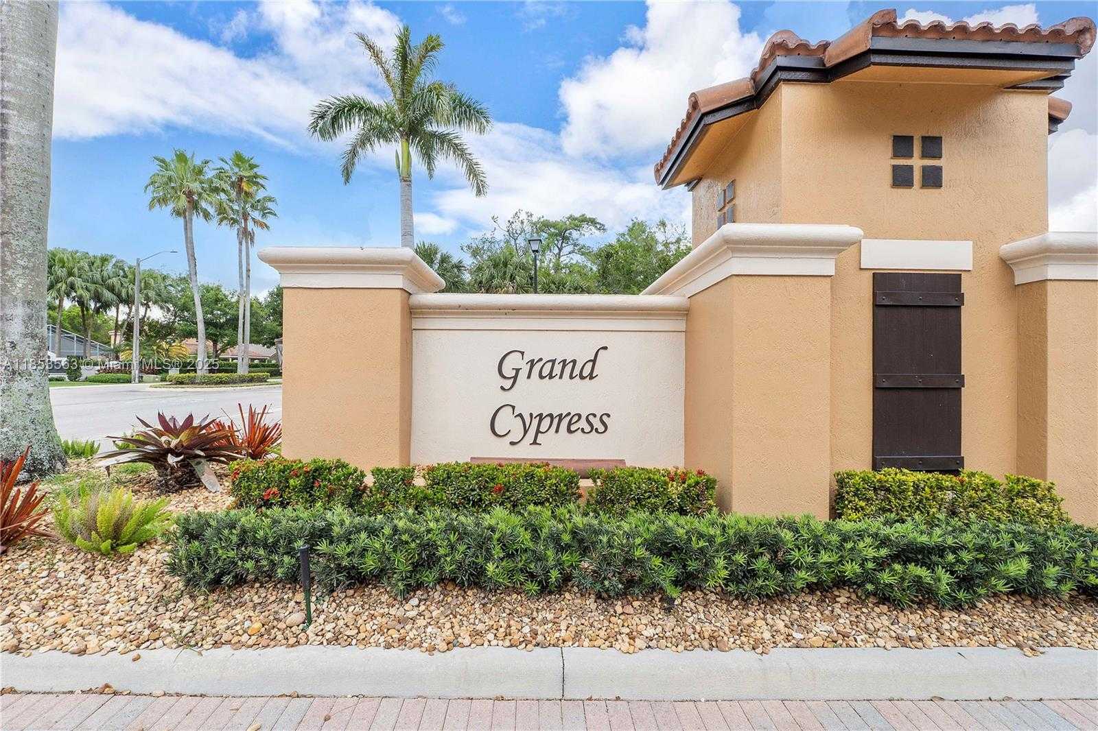 Small Image of 6116 EAST GRAND CYPRESS CIR E, Coconut Creek Number 61