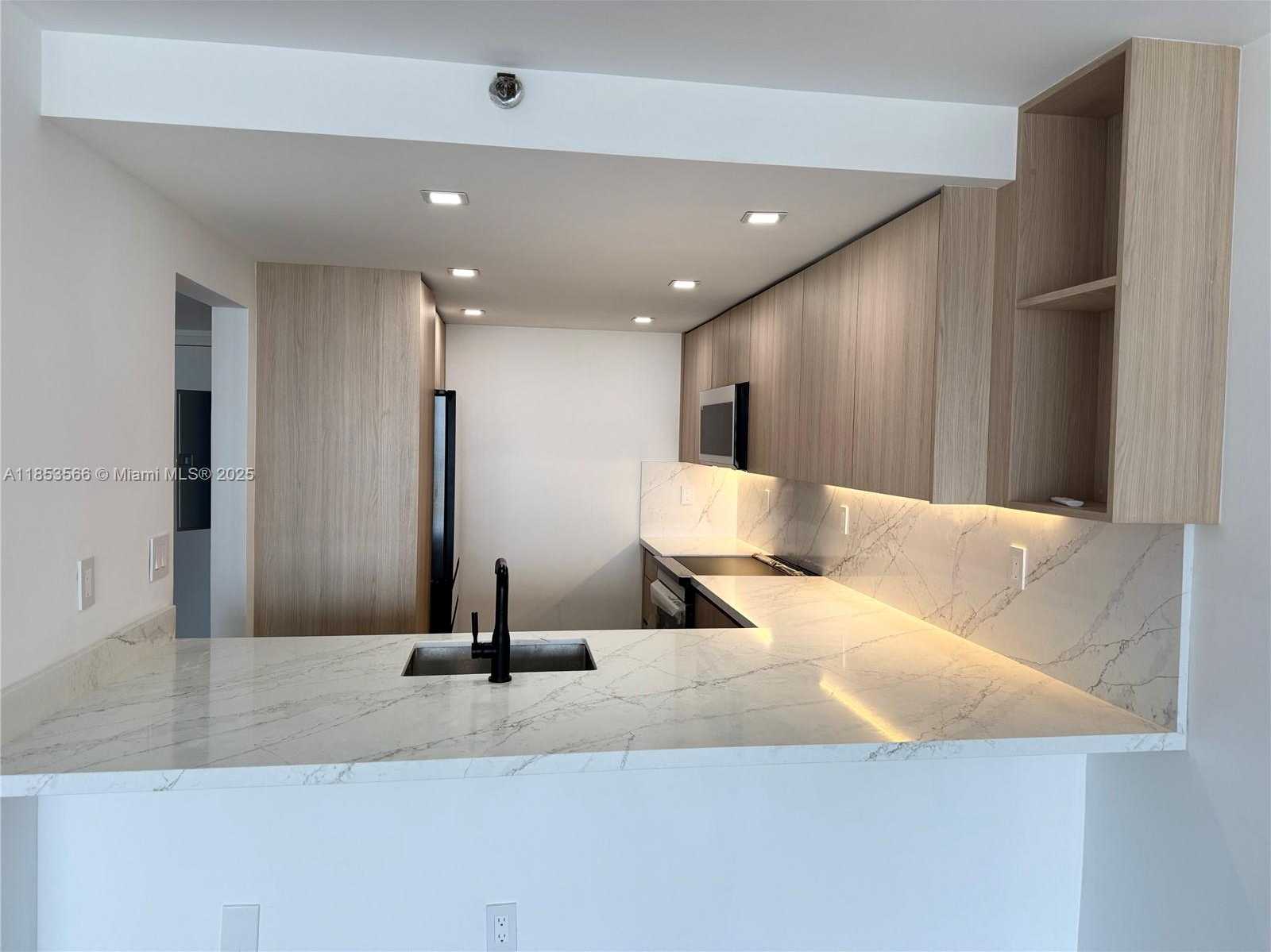 Small Image of 555 NORTH EAST 15TH ST #21I, Miami Number 4
