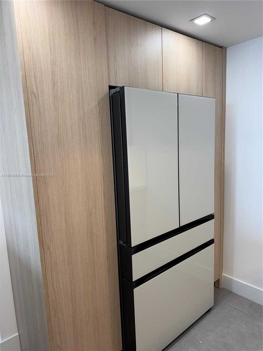 Small Image of 555 NORTH EAST 15TH ST #21I, Miami Number 6