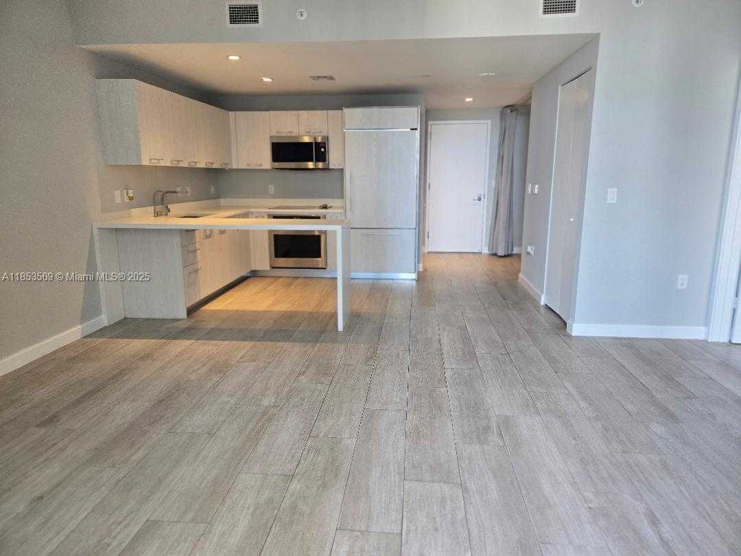 Small Image of 45 SOUTH WEST 9TH ST #2602, Miami Number 2