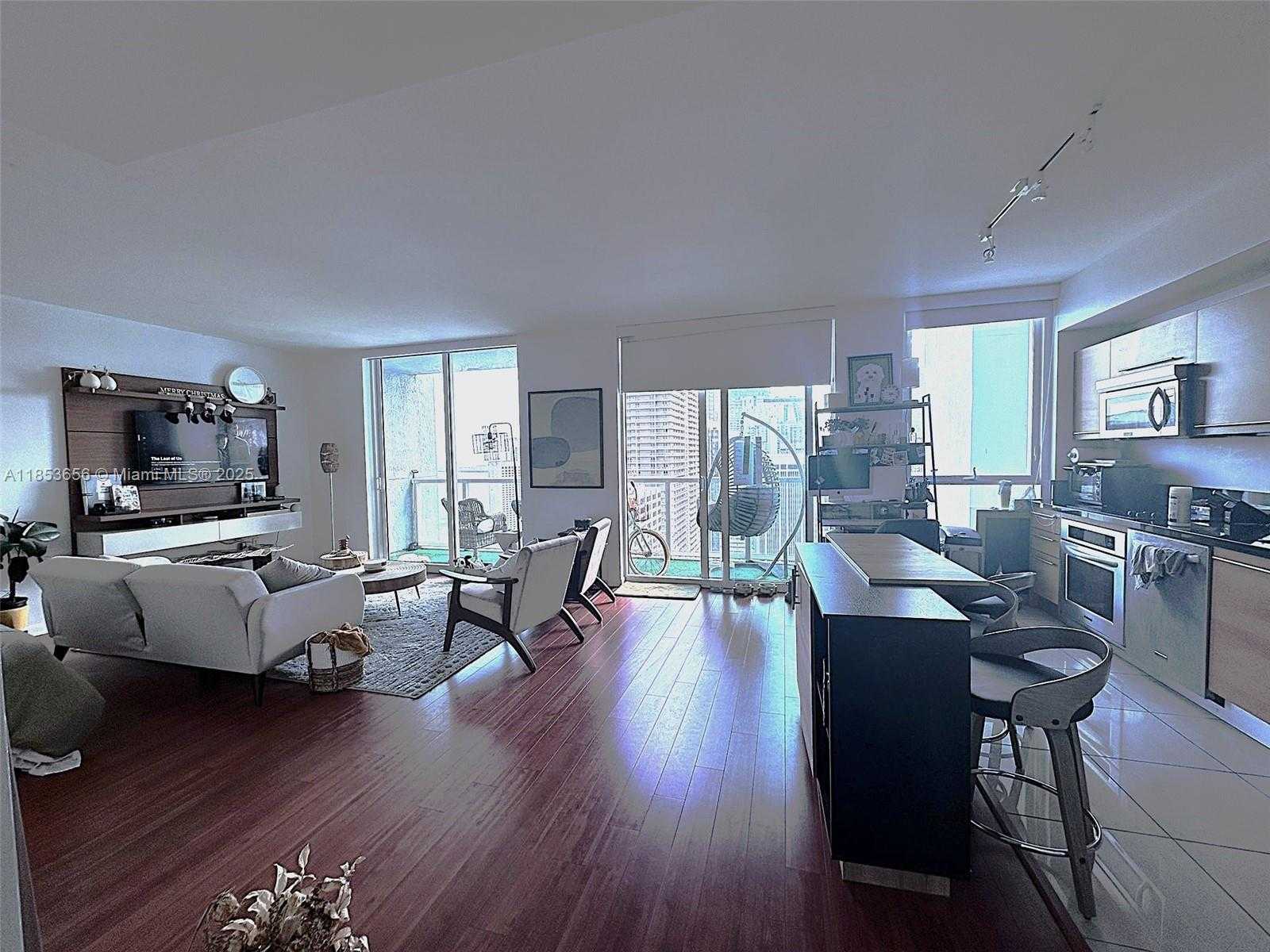 Small Image of 244 BISCAYNE BLVD #3707, Miami Number 11