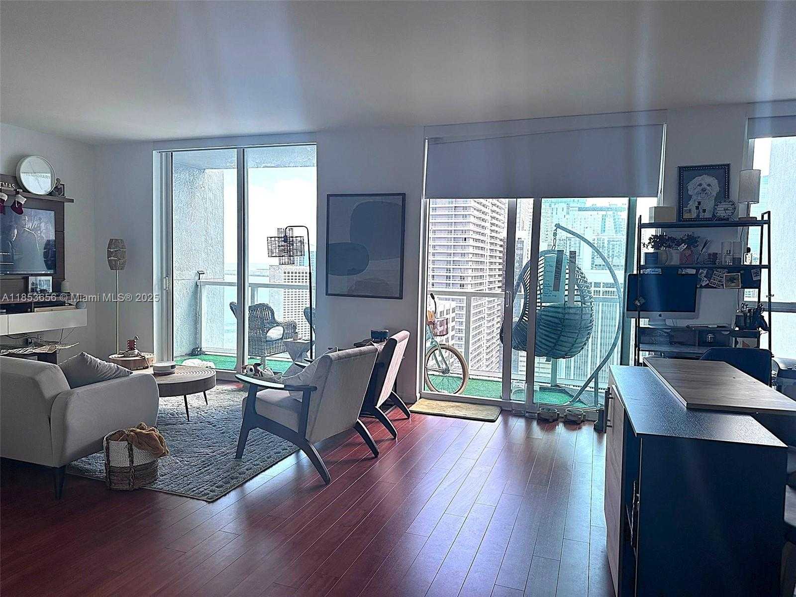 Small Image of 244 BISCAYNE BLVD #3707, Miami Number 12