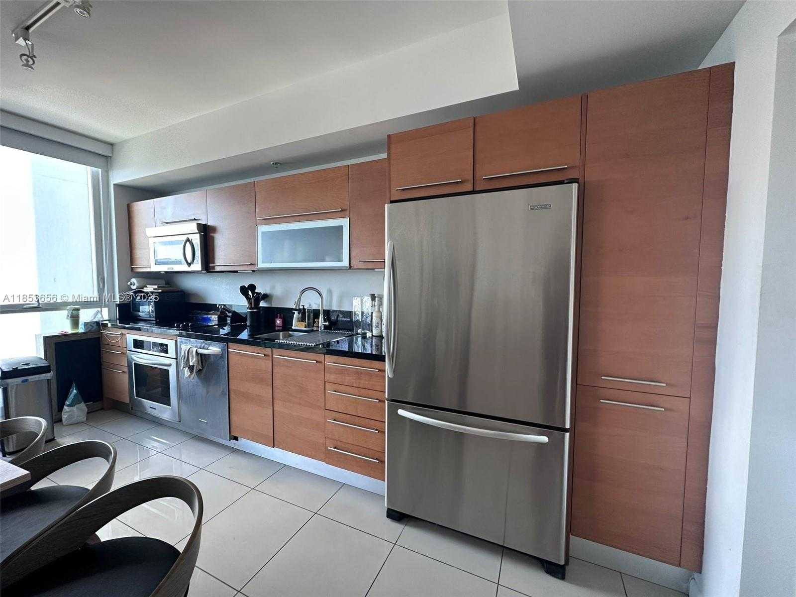 Small Image of 244 BISCAYNE BLVD #3707, Miami Number 14