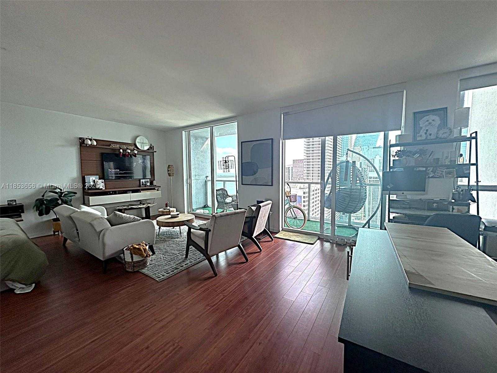 Small Image of 244 BISCAYNE BLVD #3707, Miami Number 18