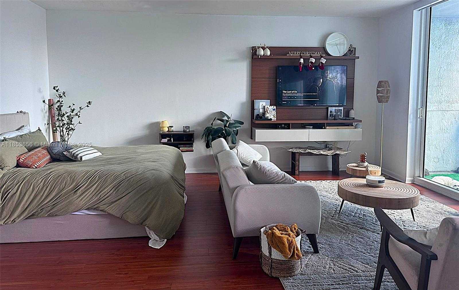 Small Image of 244 BISCAYNE BLVD #3707, Miami Number 20