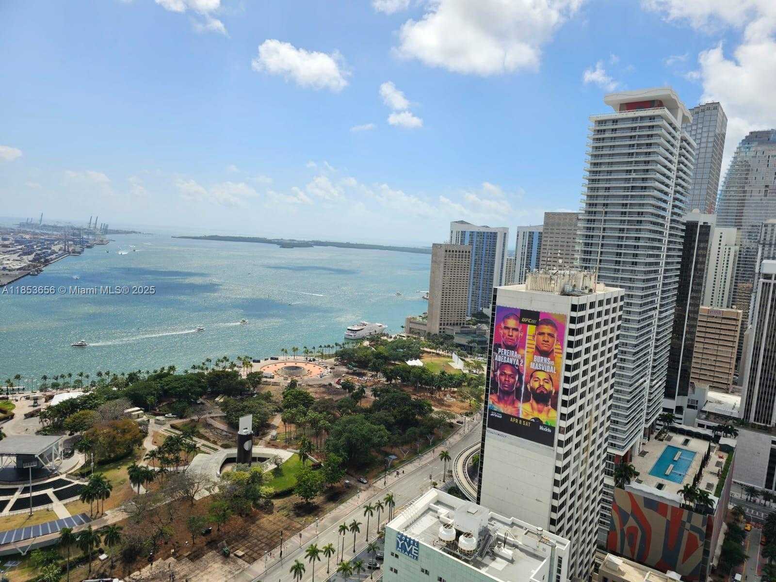 Small Image of 244 BISCAYNE BLVD #3707, Miami Number 3