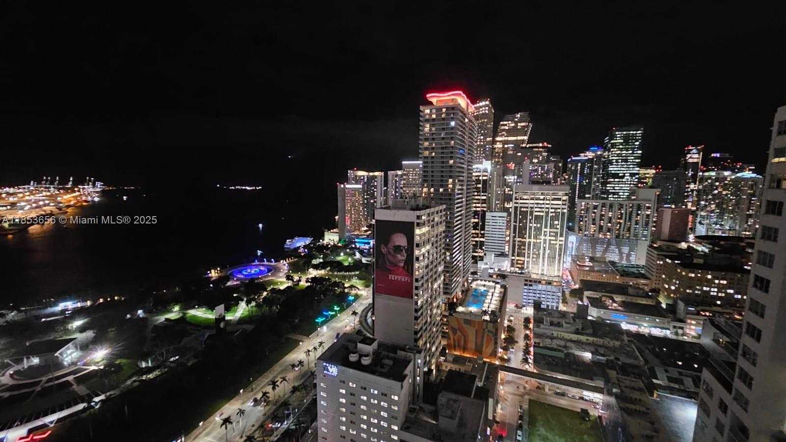 Small Image of 244 BISCAYNE BLVD #3707, Miami Number 6