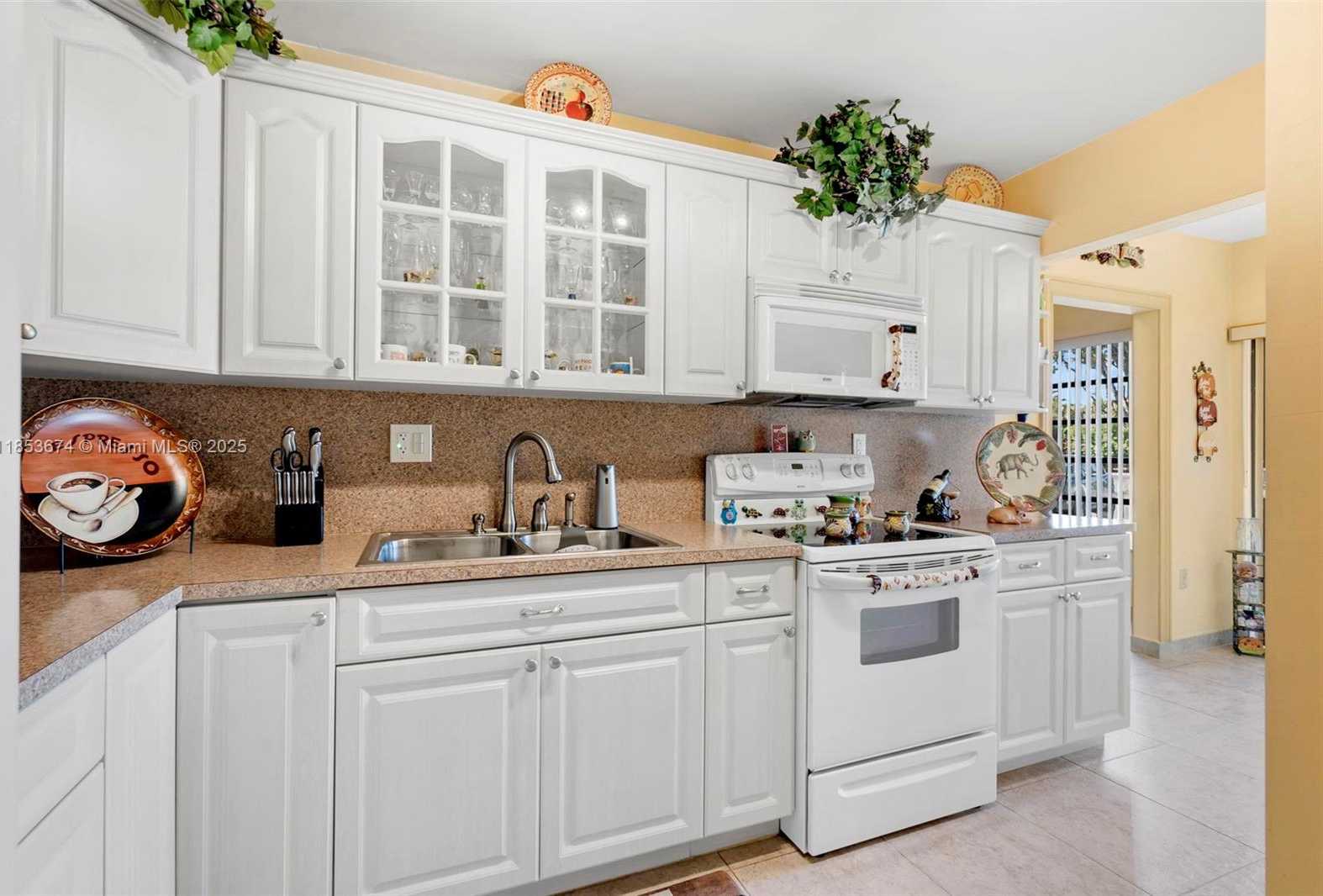 Small Image of 5900 SOUTH WEST 127TH AVE #3101, Miami Number 4