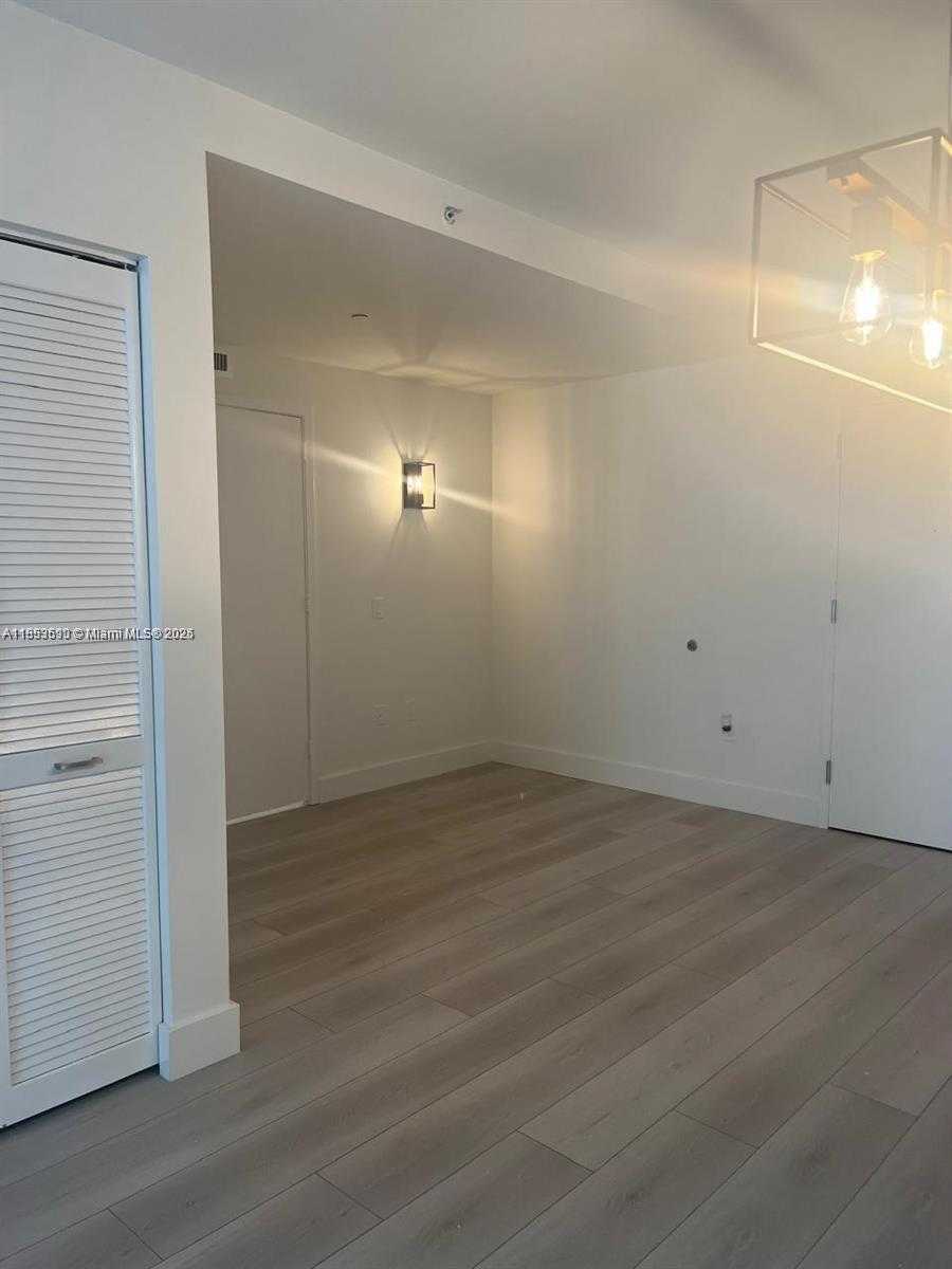 Small Image of 31 SOUTH EAST 6TH ST #2506, Miami Number 7