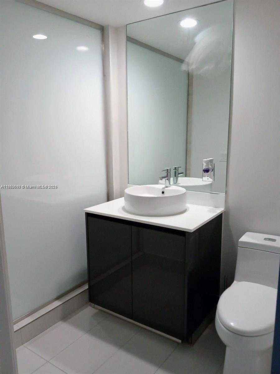 Small Image of 31 SOUTH EAST 6TH ST #2506, Miami Number 9