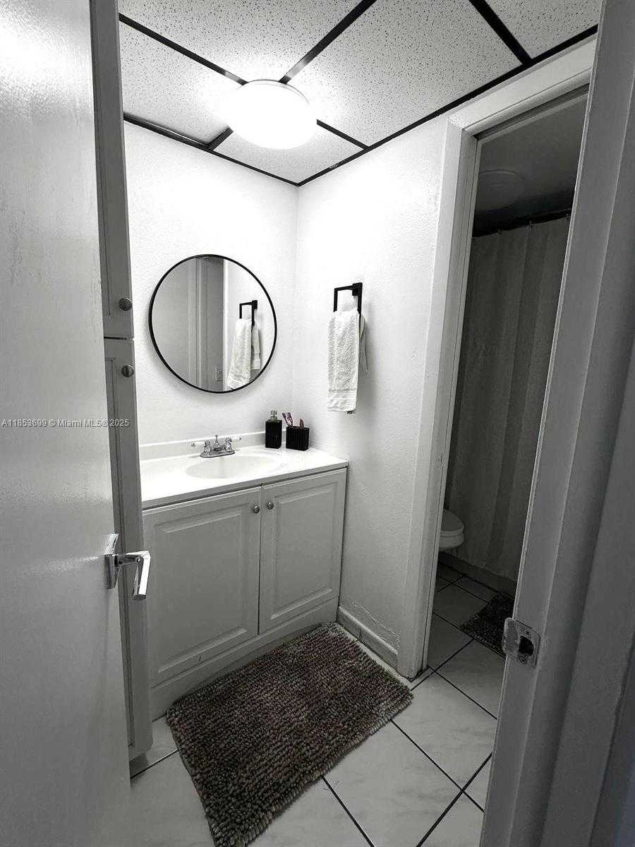 Small Image of 1750 WEST 46TH ST #535, Hialeah Number 10