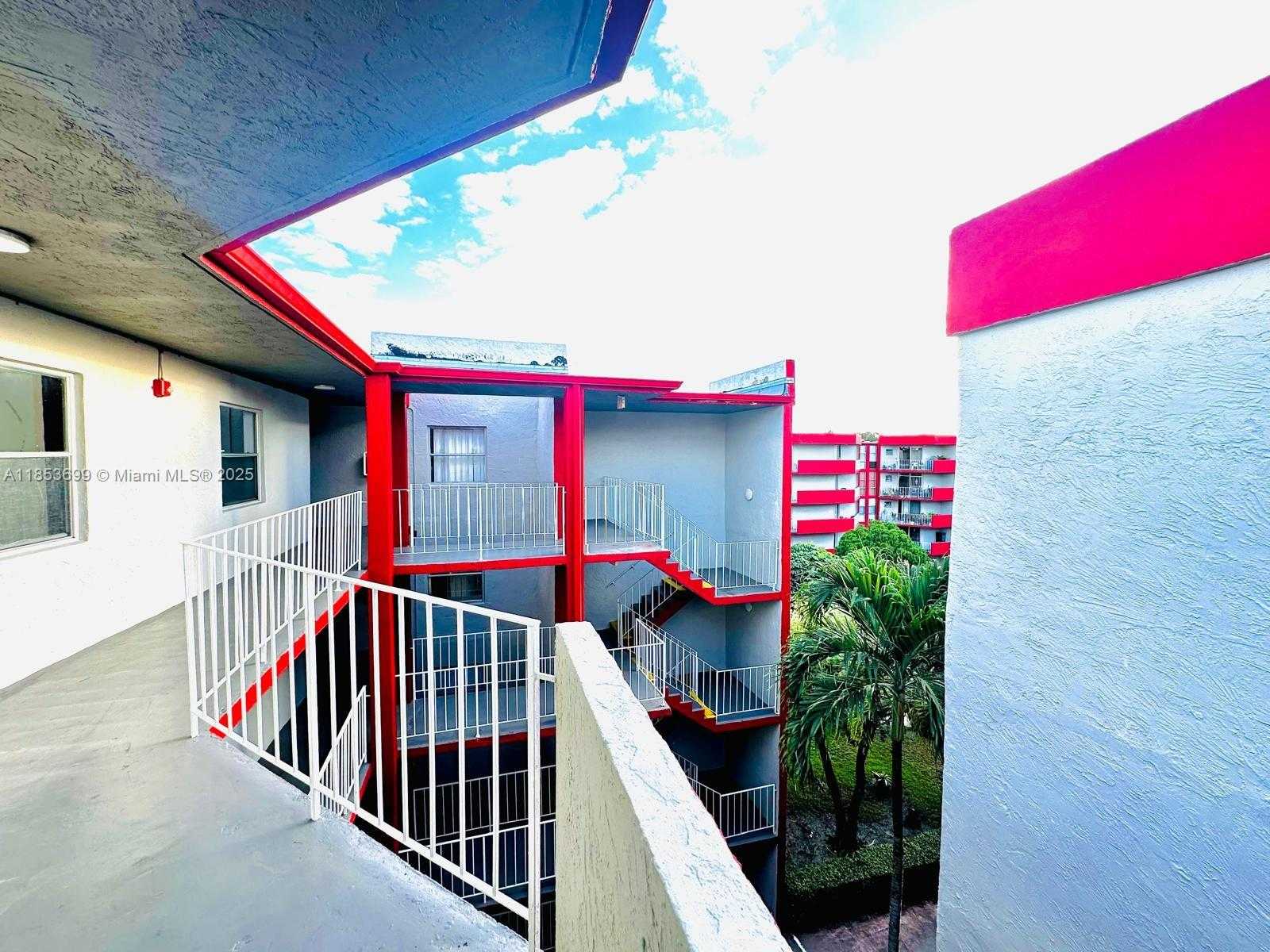 Small Image of 1750 WEST 46TH ST #535, Hialeah Number 23