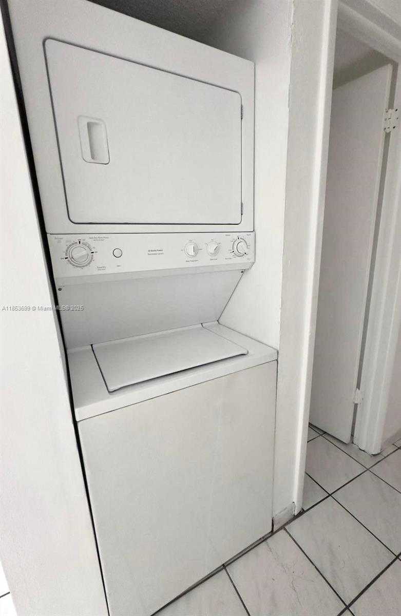 Small Image of 1750 WEST 46TH ST #535, Hialeah Number 7