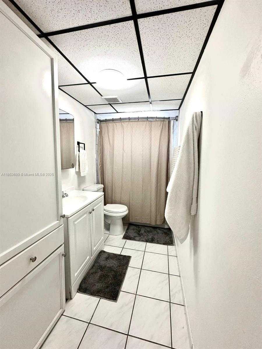Small Image of 1750 WEST 46TH ST #535, Hialeah Number 8