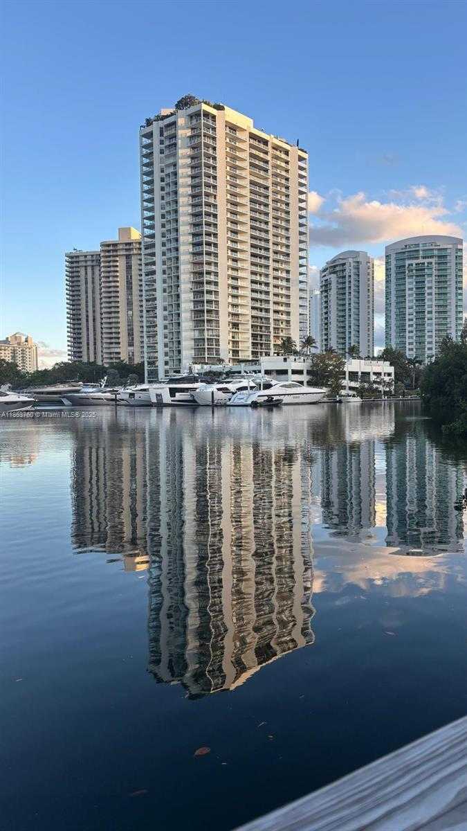 Small Image of 19500 TURNBERRY WAY #7A, Aventura Number 2