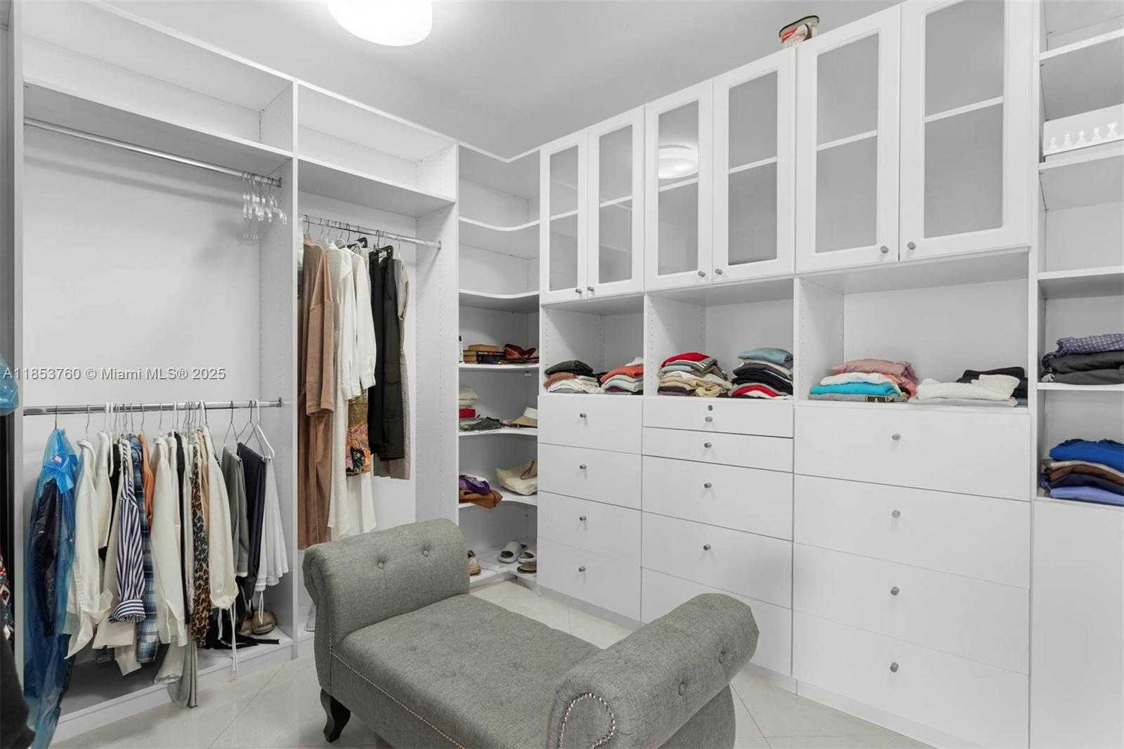 Small Image of 19500 TURNBERRY WAY #7A, Aventura Number 25