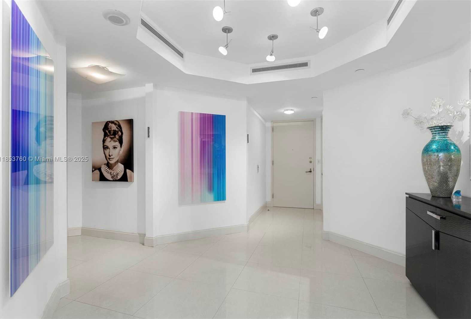 Small Image of 19500 TURNBERRY WAY #7A, Aventura Number 30