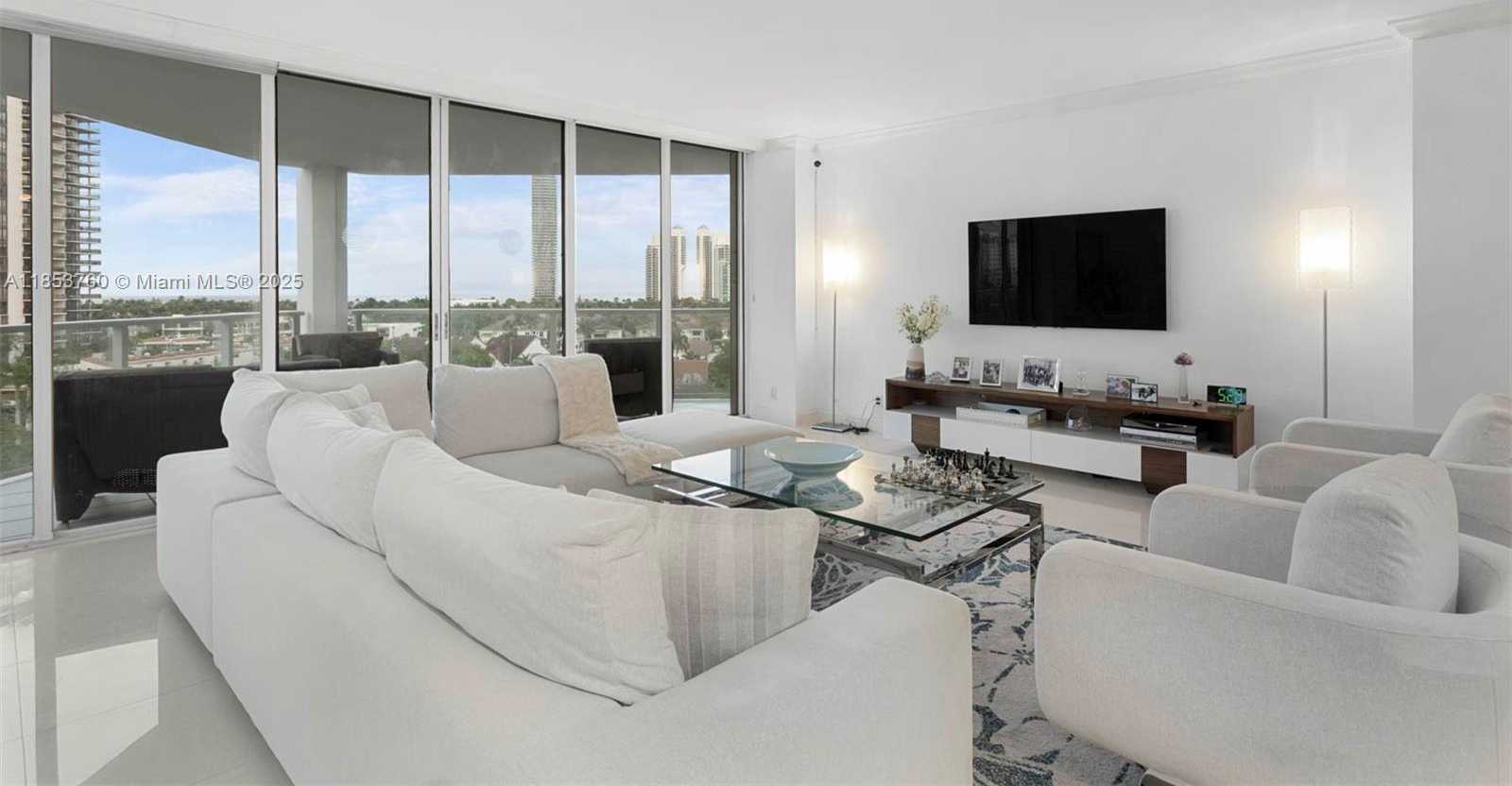 Small Image of 19500 TURNBERRY WAY #7A, Aventura Number 6