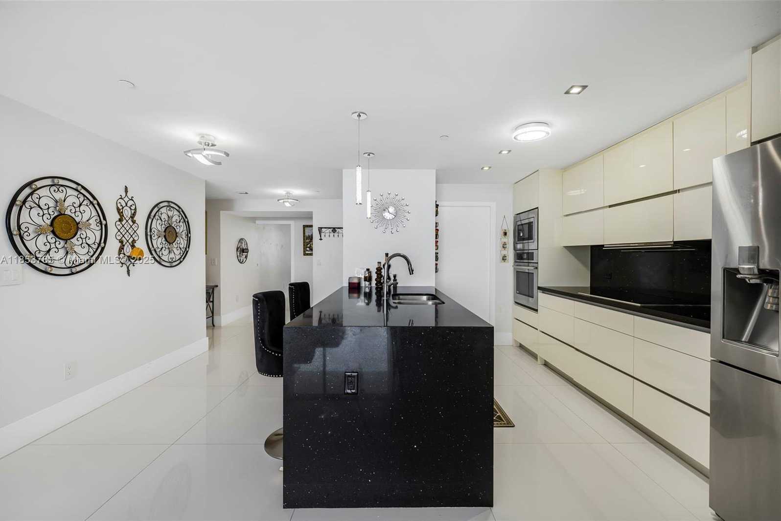 Small Image of 600 NORTH EAST 27TH ST #2603, Miami Number 7