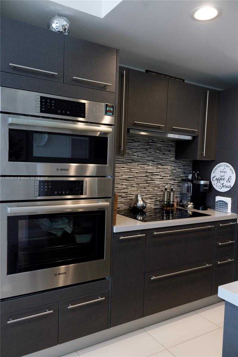 Small Image of 7825 NORTH WEST 107TH AVE #717, Doral Number 20