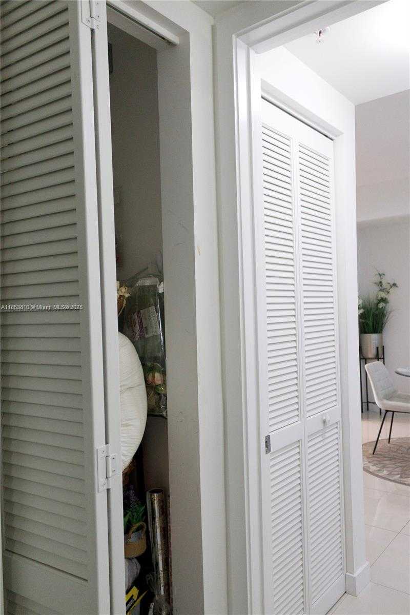 Small Image of 7825 NORTH WEST 107TH AVE #717, Doral Number 56