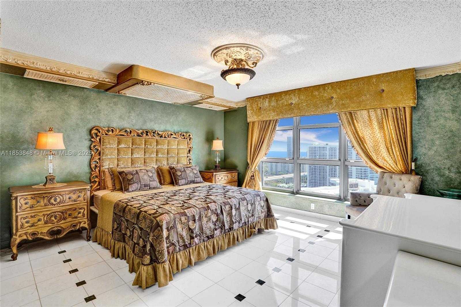 Small Image of 3530 MYSTIC POINTE DR #2915, Aventura Number 15
