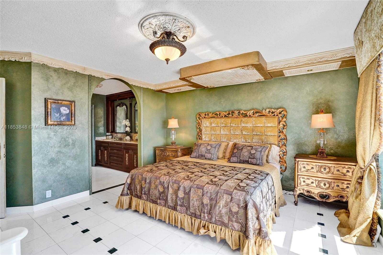 Small Image of 3530 MYSTIC POINTE DR #2915, Aventura Number 16