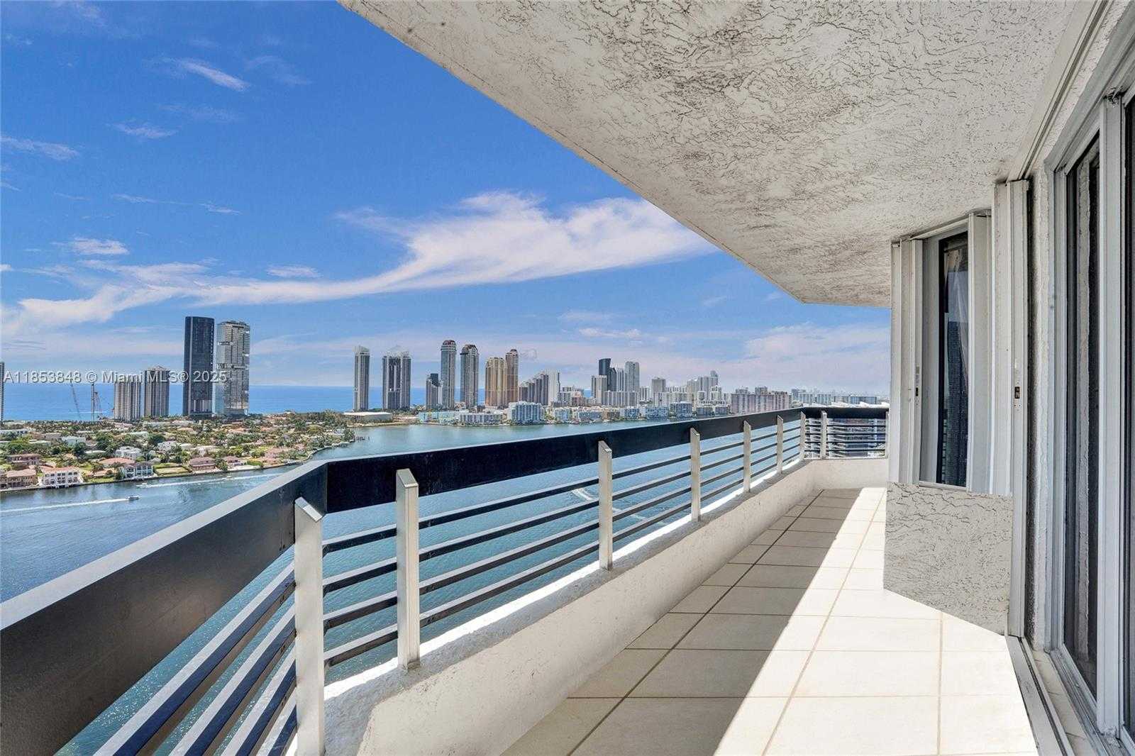 Small Image of 3530 MYSTIC POINTE DR #2915, Aventura Number 2