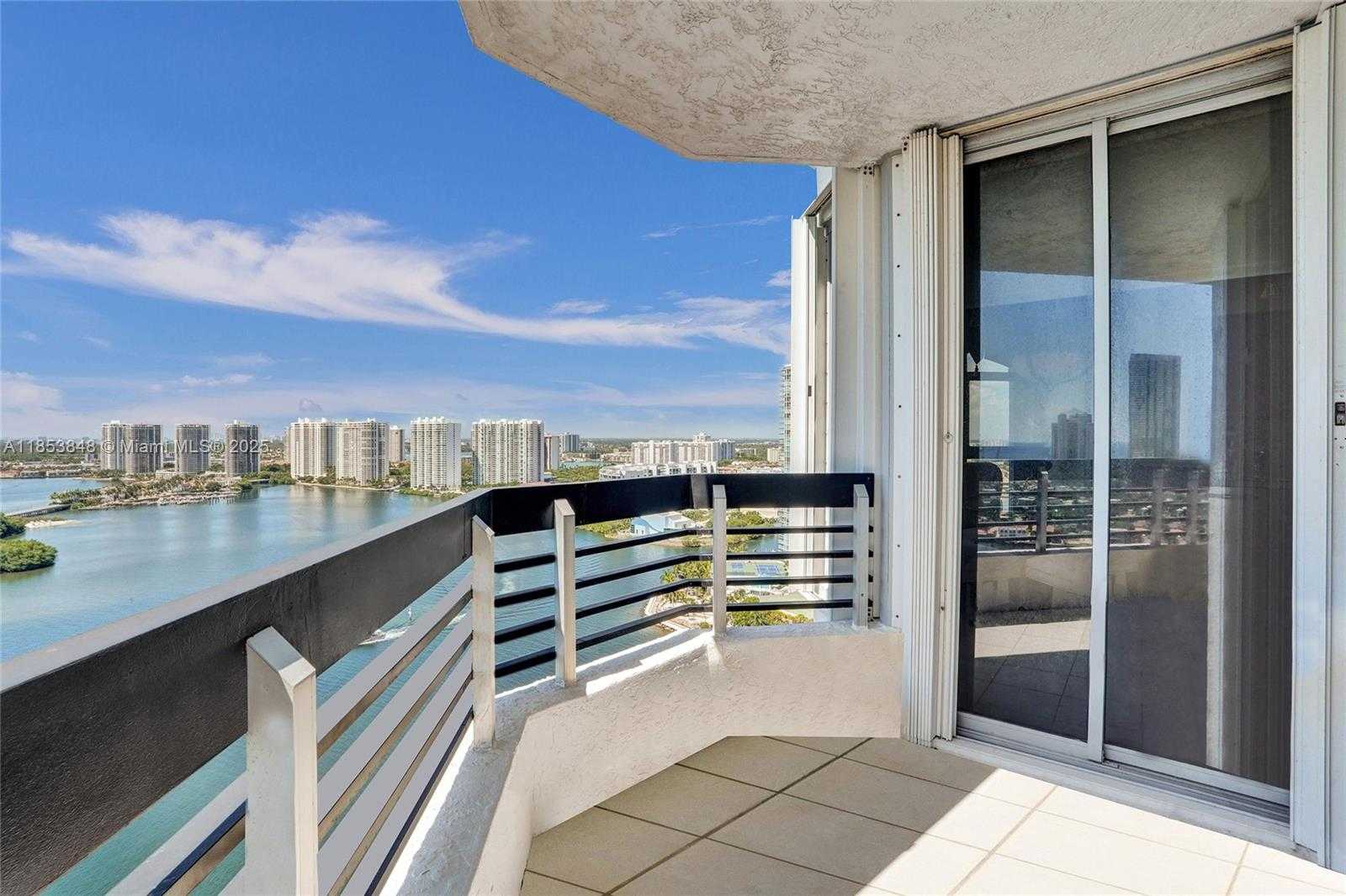 Small Image of 3530 MYSTIC POINTE DR #2915, Aventura Number 25