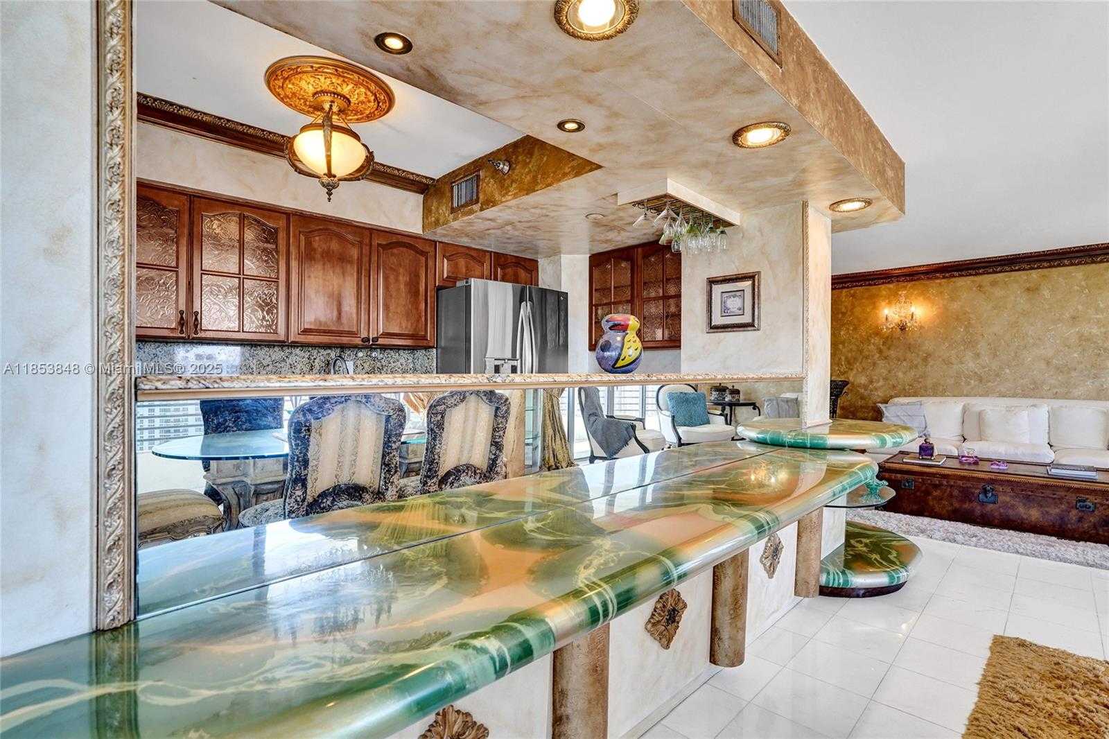 Small Image of 3530 MYSTIC POINTE DR #2915, Aventura Number 9