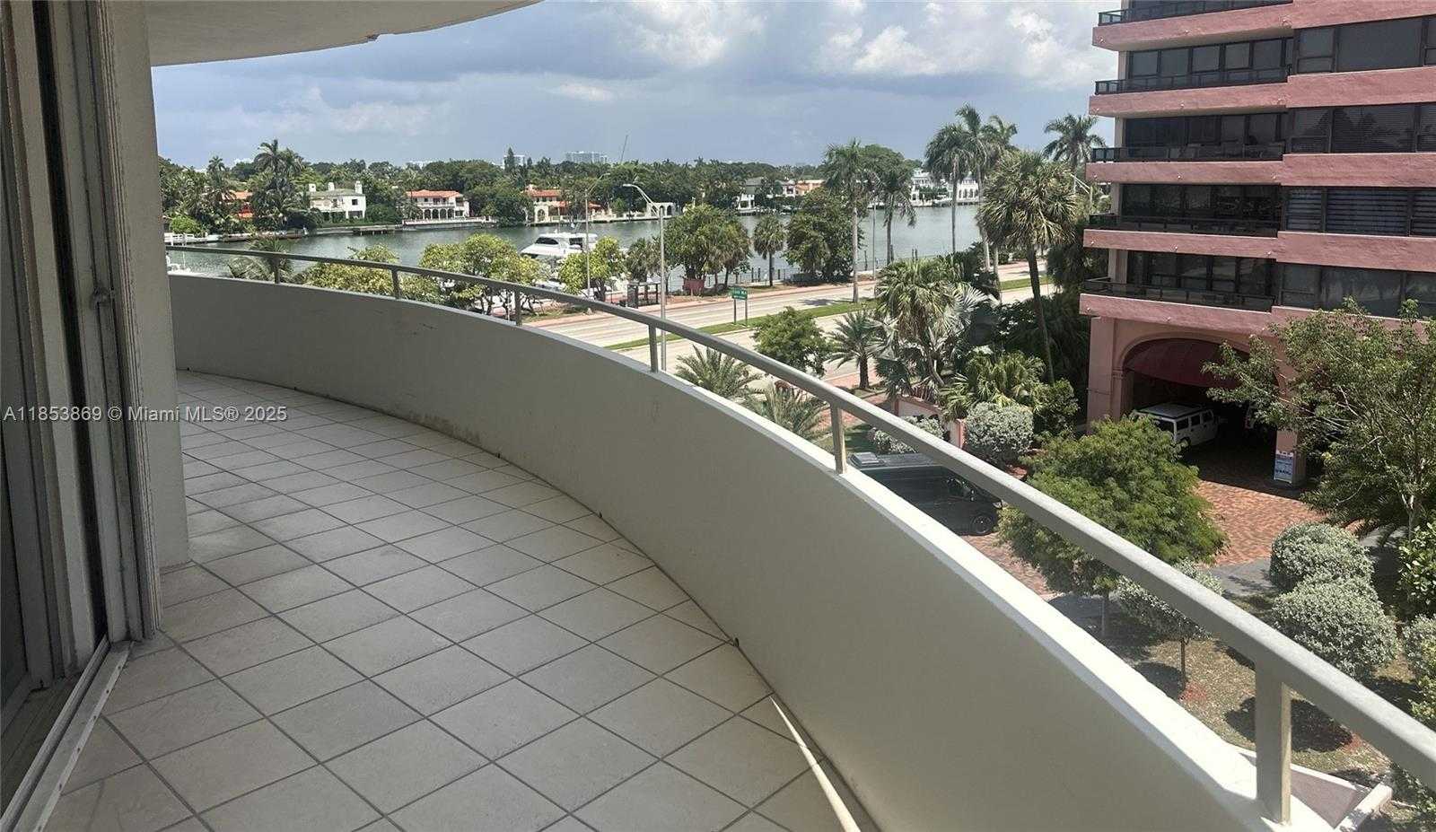 Small Image of 5161 COLLINS AVE #504, Miami Beach Number 3