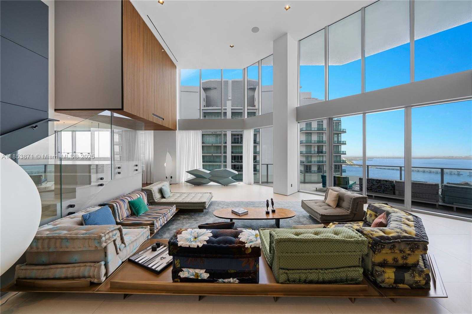 Small Image of 1300 BRICKELL BAY DR #4401, Miami Number 12