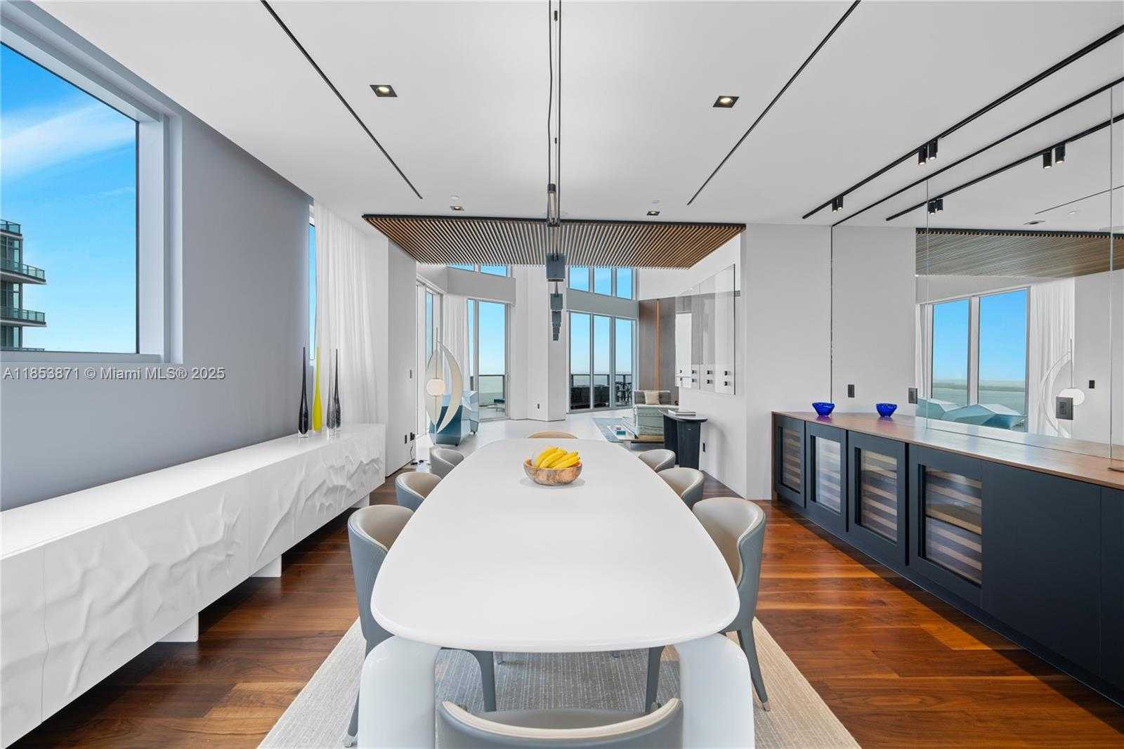 Small Image of 1300 BRICKELL BAY DR #4401, Miami Number 22
