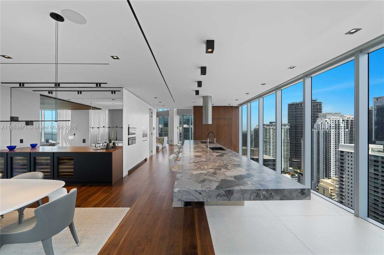 Small Image of 1300 BRICKELL BAY DR #4401, Miami Number 23