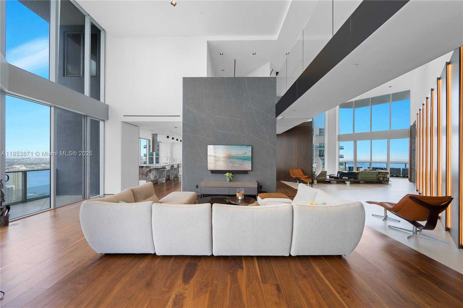 Small Image of 1300 BRICKELL BAY DR #4401, Miami Number 29